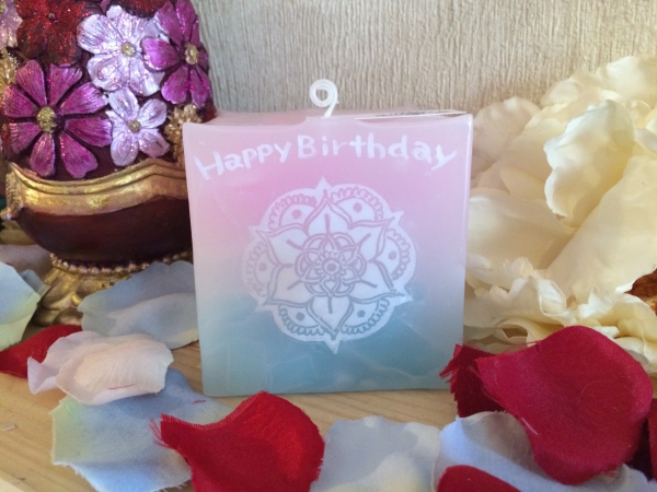 お誕生日プレゼントに☆名前やお誕生日の日付の入った、1点物のアロマキャンドルを☆岐阜県のお客様からご注文いただきました！
